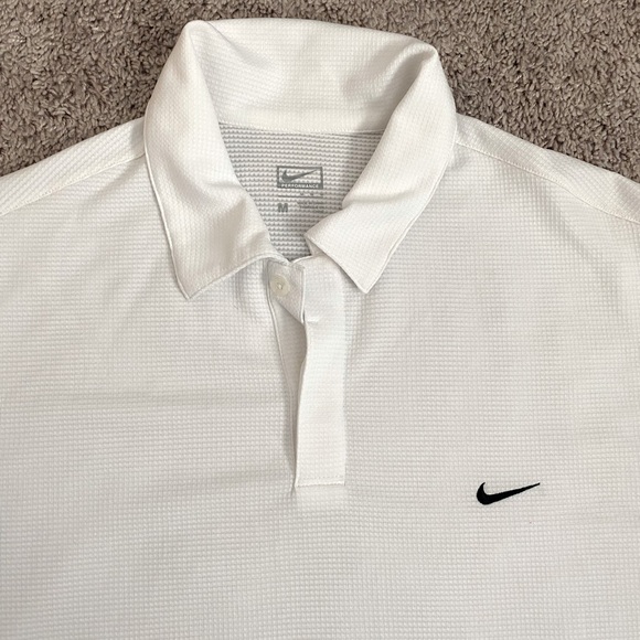 Nike men’s tennis polo like new size medium - Picture 2 of 3